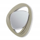 Specchio da parete in metallo dal design moderno