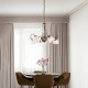 Lampadario classico in metallo laccato con 5 diffusori in vetro