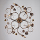 Lampada da soffitto grande con struttura in metallo dalle linee classiche