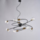 Lampadario con struttura grande in metallo dalle linee moderne con 8 lampadine