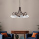 Lampadario grande paralumi in vetro e con struttura in metallo