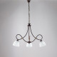 Lampadario piccolo con paralumi in vetro e struttura in metallo