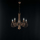 Lampadario medio con struttura in metallo dalle linee classiche
