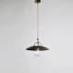 Lampada a sospensione con struttura in metallo dalle linee classiche/rustiche