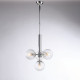 Lampadario in metallo con diffusori in vetro dal design moderno