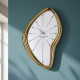 Orologio da tavolo moderno con quadrante senza numeri