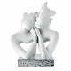 Scultura da tavolo grande in marmorino dal design moderno con coppia innamorati
