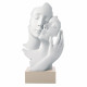 Scultura da tavolo piccola in marmorino con abbraccio innamorati