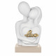 Scultura piccola con abbraccio di innamorati con cuore in marnorino