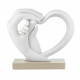Scultura piccola in marmorino dal design moderno con mani e cuore