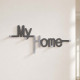 Attaccapanni per ingresso in legno con scritta myhome e 5 ganci