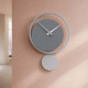 Orologio da parete a pendolo in legno dal design moderno