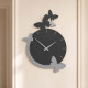 Orologio da parete in legno con farfalle volanti di design