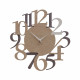 Orologio da parete in legno con numeri dal design moderno