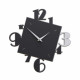 Orologio da parete in legno dal design moderno con quadrante con numeri