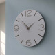 Orologio da parete in legno rotondo dal design moderno