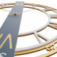 Orologio da parete moderno in legno con numeri romani