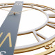 Orologio da parete moderno in legno con numeri romani