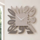 Orologio da parete moderno in legno quadrato con numeri design particolare