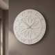 Orologio da parete rotondo in legno dal design moderno ed elegante