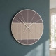 Orologio da parete rotondo in legno dal design moderno ed elegante