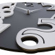 Orologio da parete rotondo in legno dal design moderno