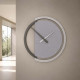 Orologio da parete rotondo in legno dallo stile moderno ed elegante
