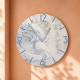 Orologio da parete rotondo medio con bassorilievo con retro in legno massello