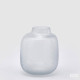 Vaso basso da terra dal design moderno in vetro