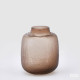 Vaso basso da terra dal design moderno in vetro