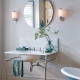 Applique moderna in acciaio per bagno con diffusore in vetro opalino