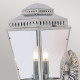 Lampada da parete da esterno con struttura in ottone e diffusore in vetro