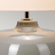 Lampada da tavolo con struttura moderna in ceramica con paralume in tessuto
