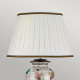 Lampada da tavolo in ceramica dal design orientale con paralume in tessuto