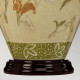 Lampada da tavolo in ceramica e paralume in tessuto dal design orientale