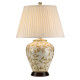 Lampada da tavolo in porcellana dal design classico e paralume in tessuto crema