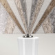 Lampada da tavolo moderna in ceramica e base in acciaio con paralume in tessuto