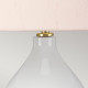 Lampada da tavolo moderna in ceramica e base in ottone con paralume in tessuto