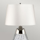 Lampada da tavolo moderna piccola con base in vetro e paralume in tessuto