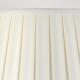 Lampada da tavolo orientale con struttura in ceramica con paralume in tessuto