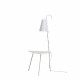 Lampada da terra in PVC con struttura in ferro con ripiano portaoggetti