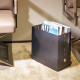 Portariviste con struttura in plexiglass dal design moderno