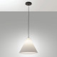 Lampada a sospensione con struttura in metallo e diffusore a cono in PVC