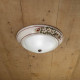Plafoniera rustica in ceramica decorata a mano e paralume in vetro