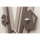 Appendiabiti da parete con struttura in legno dal design moderno ed elegante