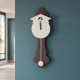 Orologio da parete a pendolo dal design moderno ed elegante struttura in legno