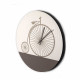 Orologio da parete rotondo con struttura in legno dal design moderno ed elegante