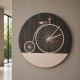 Orologio da parete rotondo con struttura in legno dal design moderno ed elegante