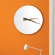 Orologio da parete rotondo dal design minimal ed elegante