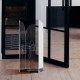 Portaombrelli in plexiglass dal design moderno con incisione a laser